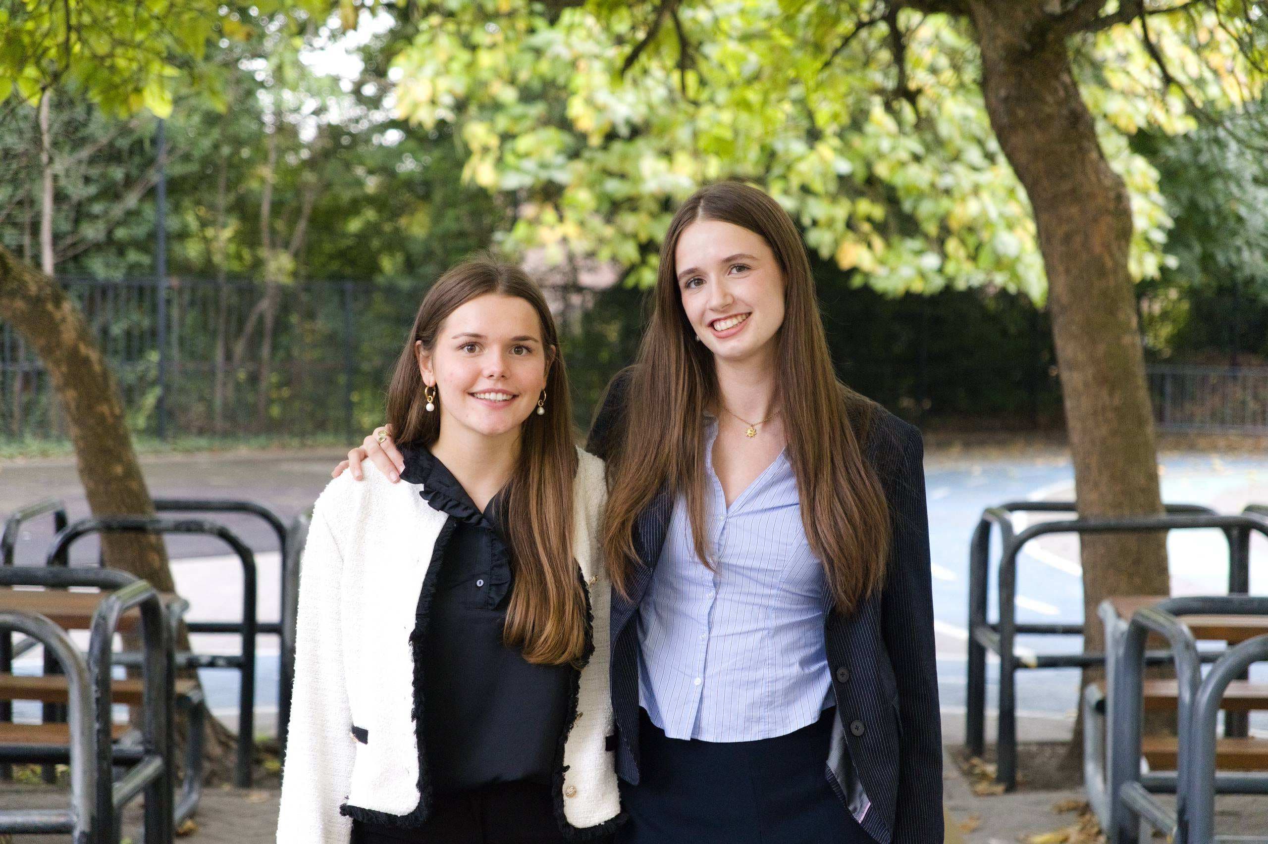 Emily Van Echelpoel & Zoë Steen
